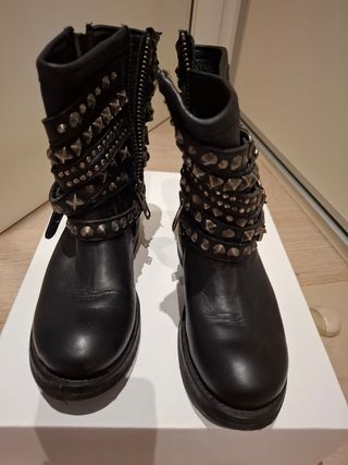 Botines ASH piel negra tachuelas