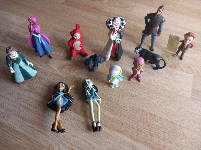 Lote 12 muñecos goma Disney