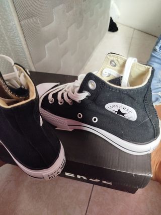 Converse negras talla 36 - nuevas