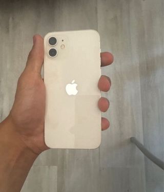 iPhone 12 blanco como nuevo , perfecto para usar 
