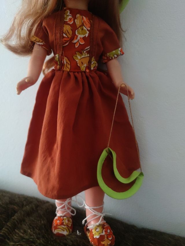 Muñeca Nancy: Vestido y sombrero