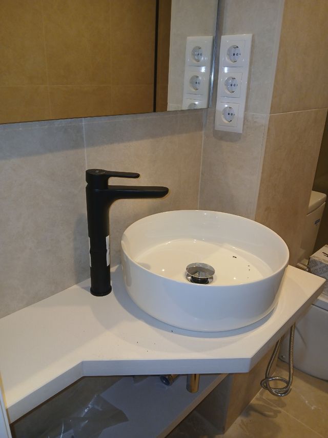 Lampista.y Fontanería#gaz  Mas air-conditionado y