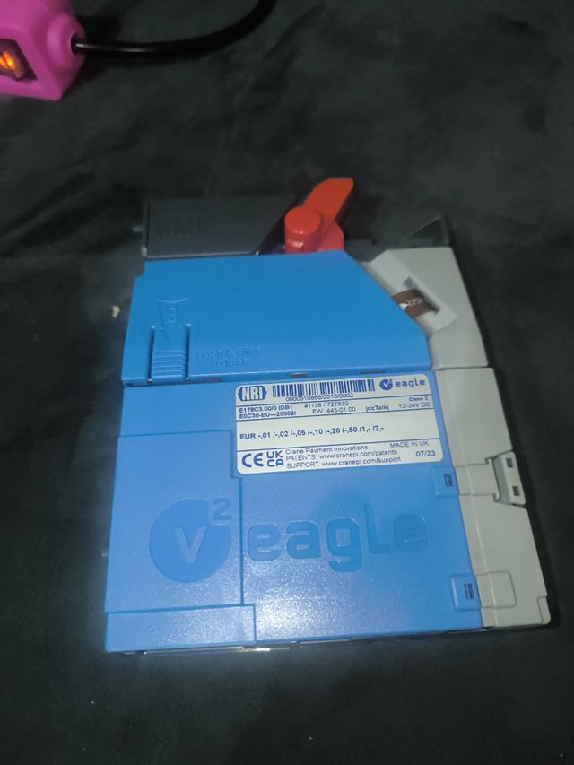 Validador Monedas Crane Payment Innovations