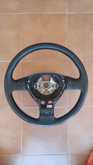 Volante multifunción Golf V