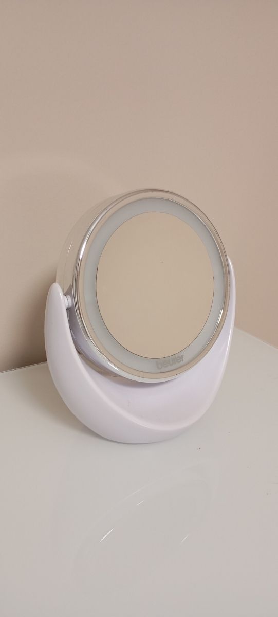Espejo Beurer c/ luz LED - aumento