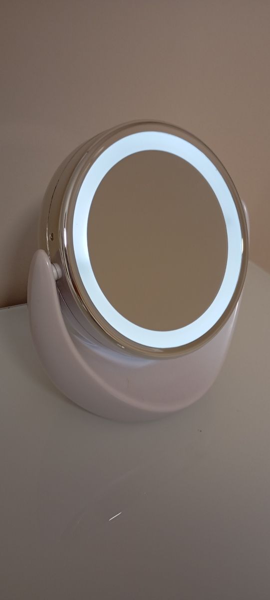 Espejo Beurer c/ luz LED - aumento