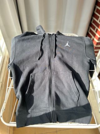 Sudadera Jordan negra con cremallera - Talla S