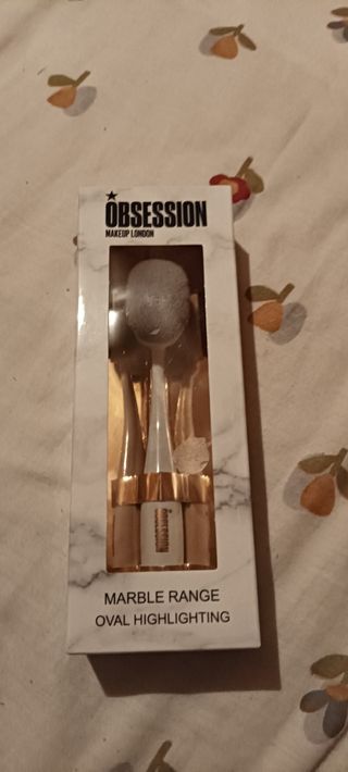 Brocha iluminadora OBSESSION Makeup London