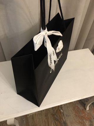 Busta Chanel con fiocco