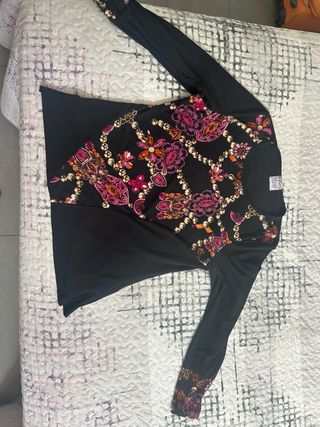 Camiseta Elvet negra y rosa | Y2K