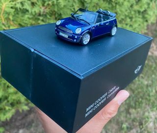 Mini Cooper Cabrio in scala 1:43