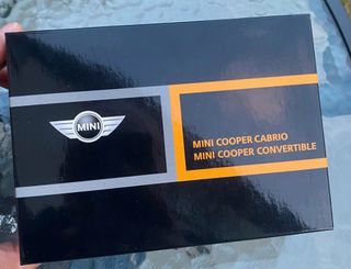 Mini Cooper Cabrio in scala 1:43