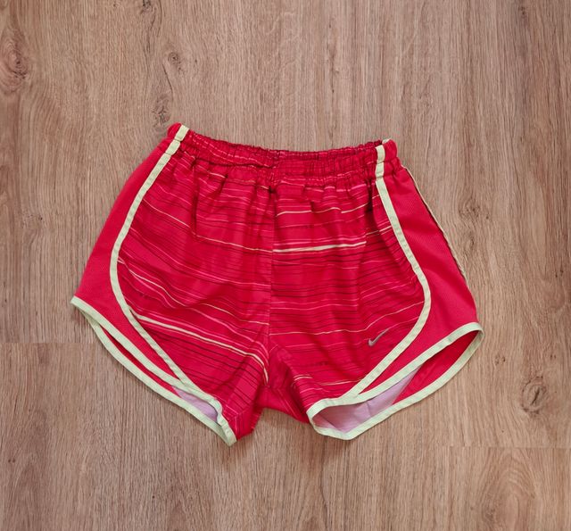 Shorts Nike running XS rojos