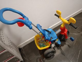 Triciclo infantil rojo-azul
