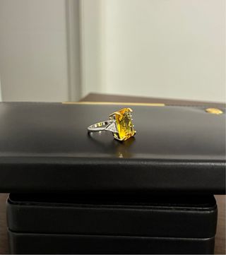 Anillo  Topacio Glow 