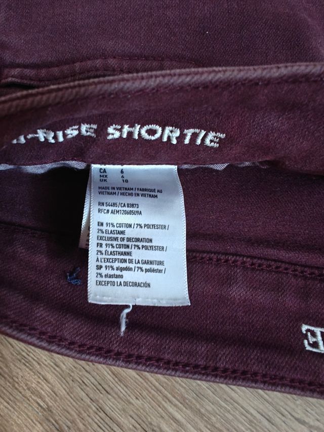 Shorts American Eagle, color vino.