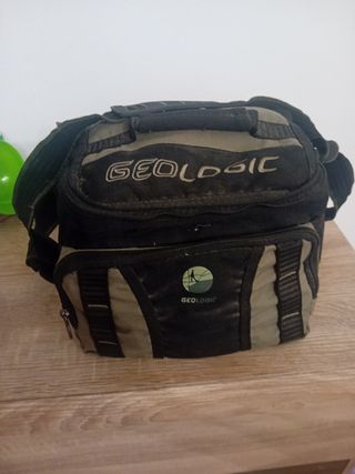 Bolso Geologic lleno de kit de pesca y carrete 