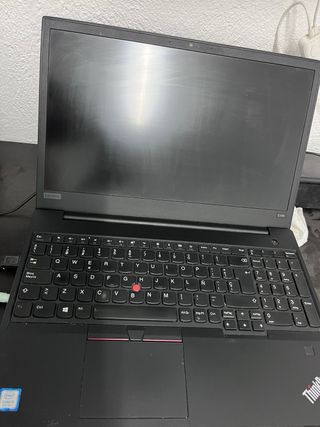Portátil Lenovo E590 i5 8Gen