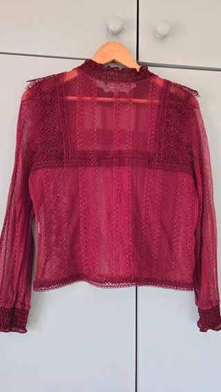 Blusa encaje morada manga larga