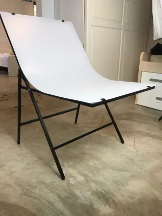 Kit Fotografia ESDDI: Focos, Mesa y Trípode