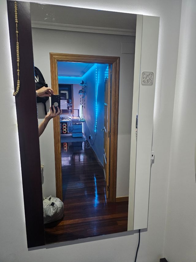 Mueble recibidor madera.