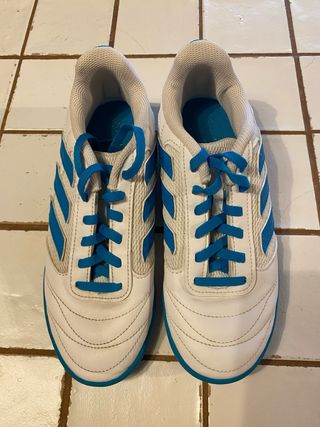 Zapatillas Adidas Fútbol Sala - Blancas y Azules