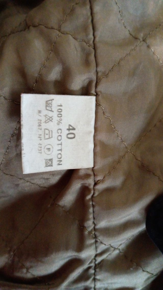 Cazadora negra estilo motero