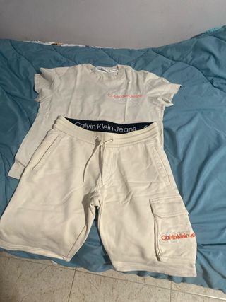 Conjunto Calvin Klein beige