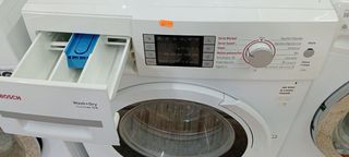 Lavadora-Secadora Bosch W/Dry
7 KG A 4 KG 