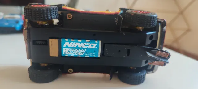 Coche  raid slot rallye Ninco escala 1:32