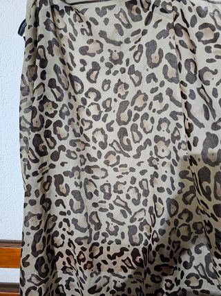 Pañuelo leopardo beige