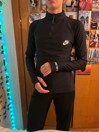 Camiseta térmica Nike negra NUEVA