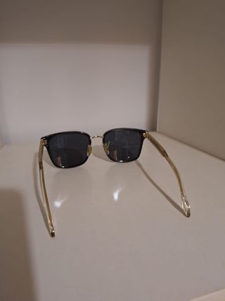 Gafas Gucci - Negras y Doradas