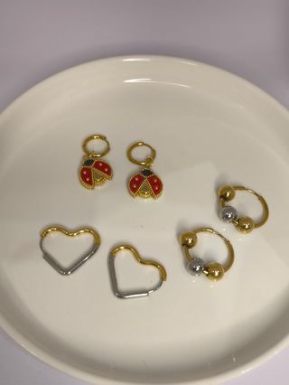 Aretes aro corazón y mariquita