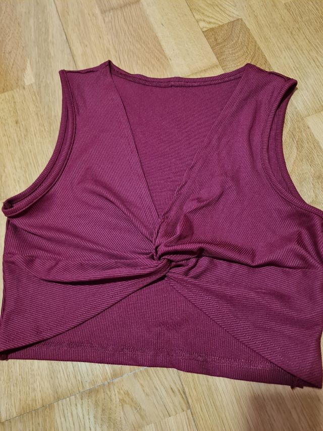 Top rojo talla S granate - nuevo, sin usar