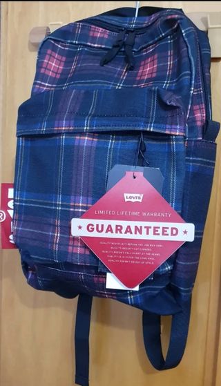 MOCHILA LEVIS ORIGINAL A ESTRENAR TALLA L