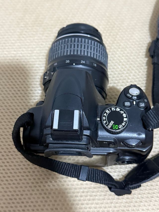 Cámara Nikon D300 negra