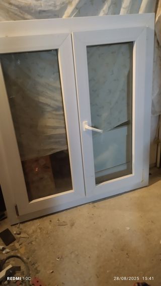 Ventana PVC blanca 3 cristale
Por unidad 

