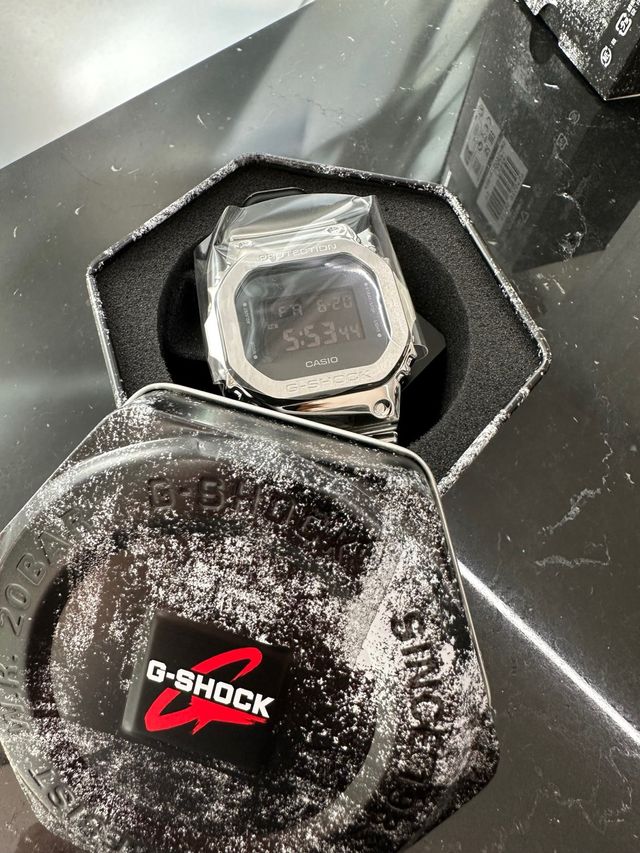 G-Shock | GM5600YM Reloj plateado