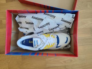 Zapatillas Saucony Azura - Blancas y Amarillas