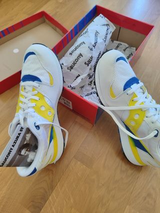 Zapatillas Saucony Azura - Blancas y Amarillas