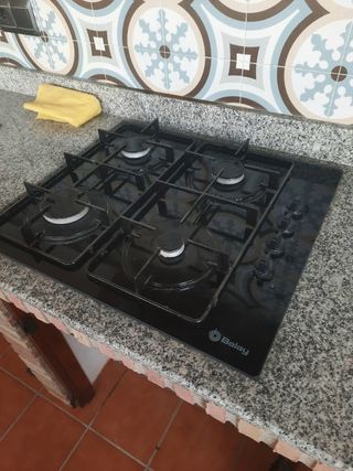 Placa de gas butano Balay 4 fuegos