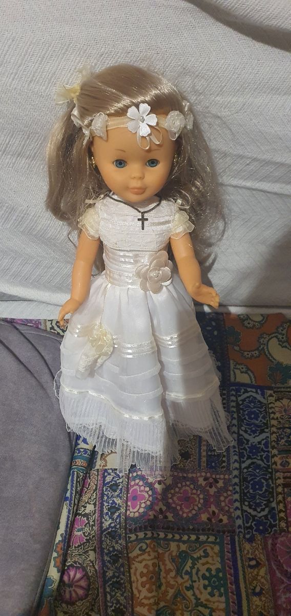 Bambola Nancy Communion: abito bianco