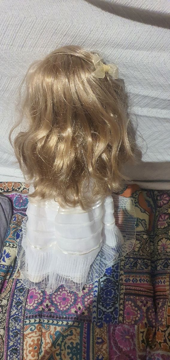 Bambola Nancy Communion: abito bianco