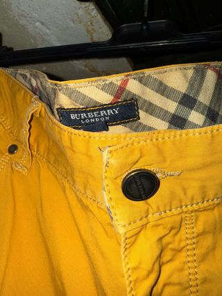 N.2 Pantaloni Burberry giallo senape/ beige.