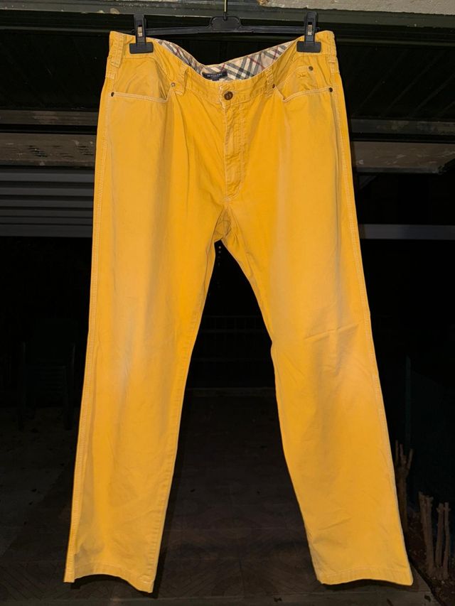 N.2 Pantaloni Burberry giallo senape/ beige.