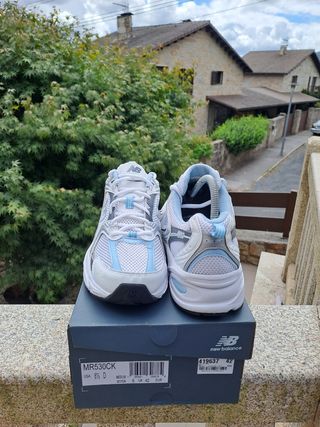 New Balance 530 Azul y Blanco