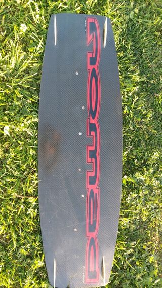 Tabla Twintip Kitesurf Nomad Carbono y kevlar 
