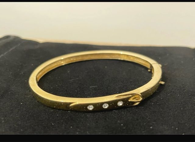 Pulsera dorada Cinturón