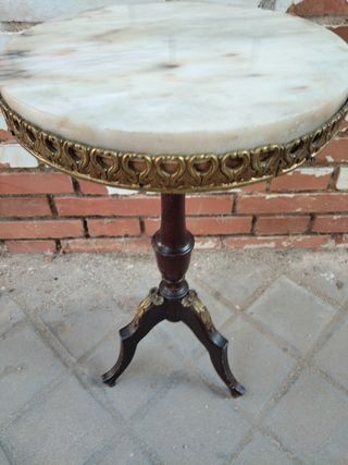 Mesa sobremesa antigua madera maciza marmol bronce